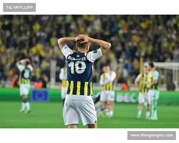 奥林匹亚科斯如何逆袭成欧协联冠军背后的关键因素解析 奥林匹亚科斯如何逆袭成欧协联冠军背后的关键因素解析